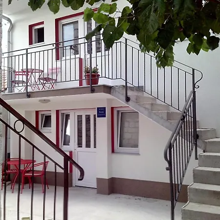 Studio In 7437 شقة